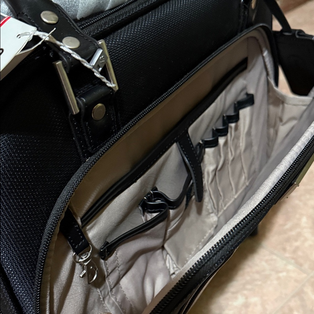 Samsonite Black Rolling Travel Bag - Picture 7 of 13